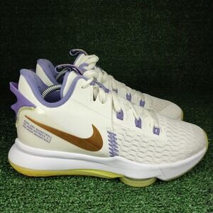 Nike Basketball Shoes Mens 8.5 LeBron Witness 5 CQ9380-102 Lakers Purple Gold